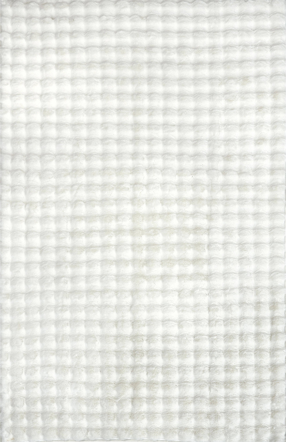 nuLOOM Jeni Solid Faux Rabbit Machine Washable Area Rug White 3' 9" x 6'