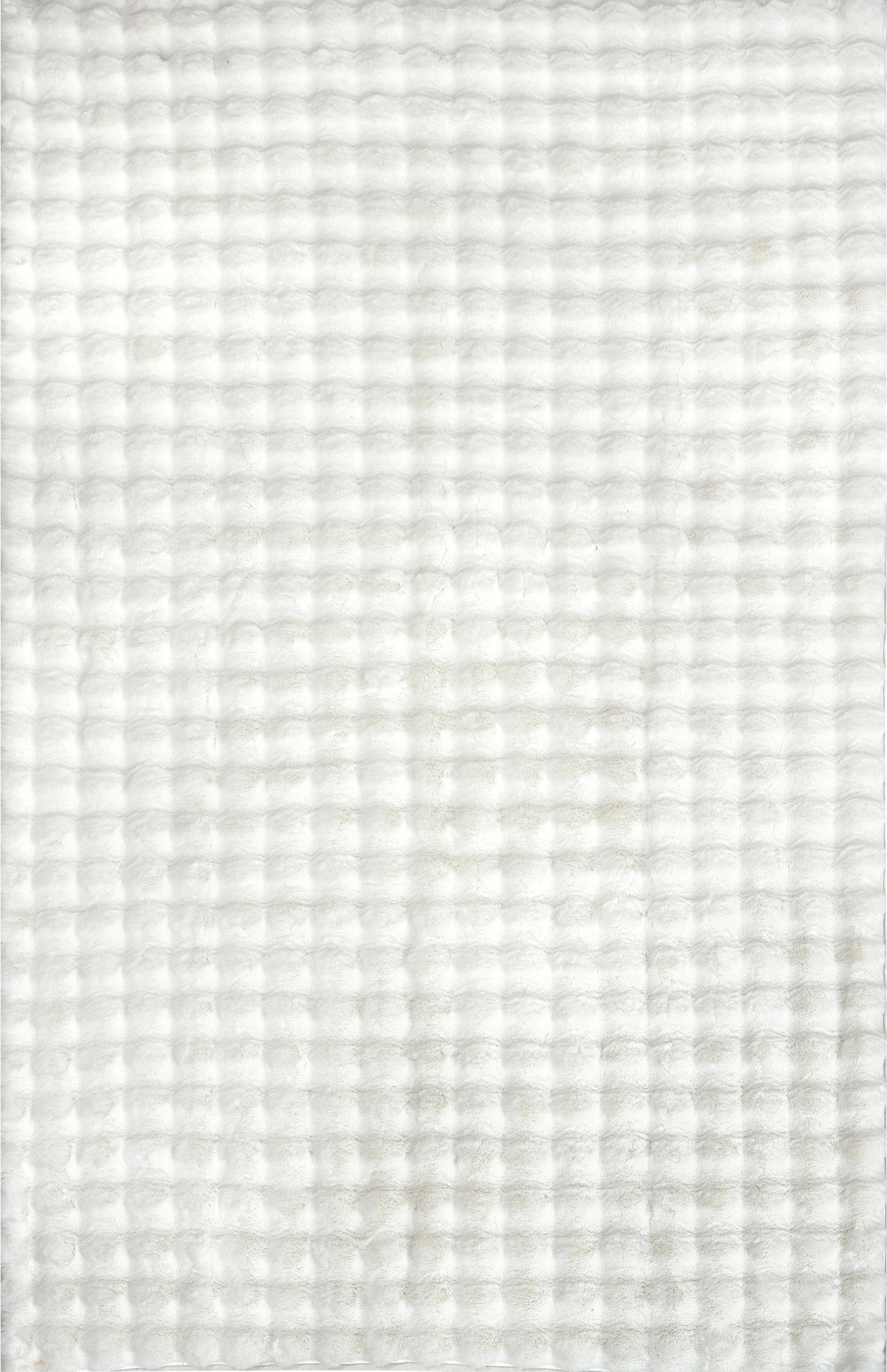 nuLOOM Jeni Solid Faux Rabbit Machine Washable Area Rug White 3' 9" x 6' - Product image 1