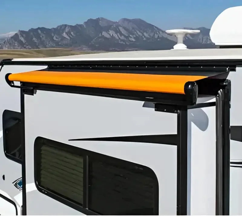 HI1566262TR Carefree Alpine 156' Blck/Blk Tn Rl