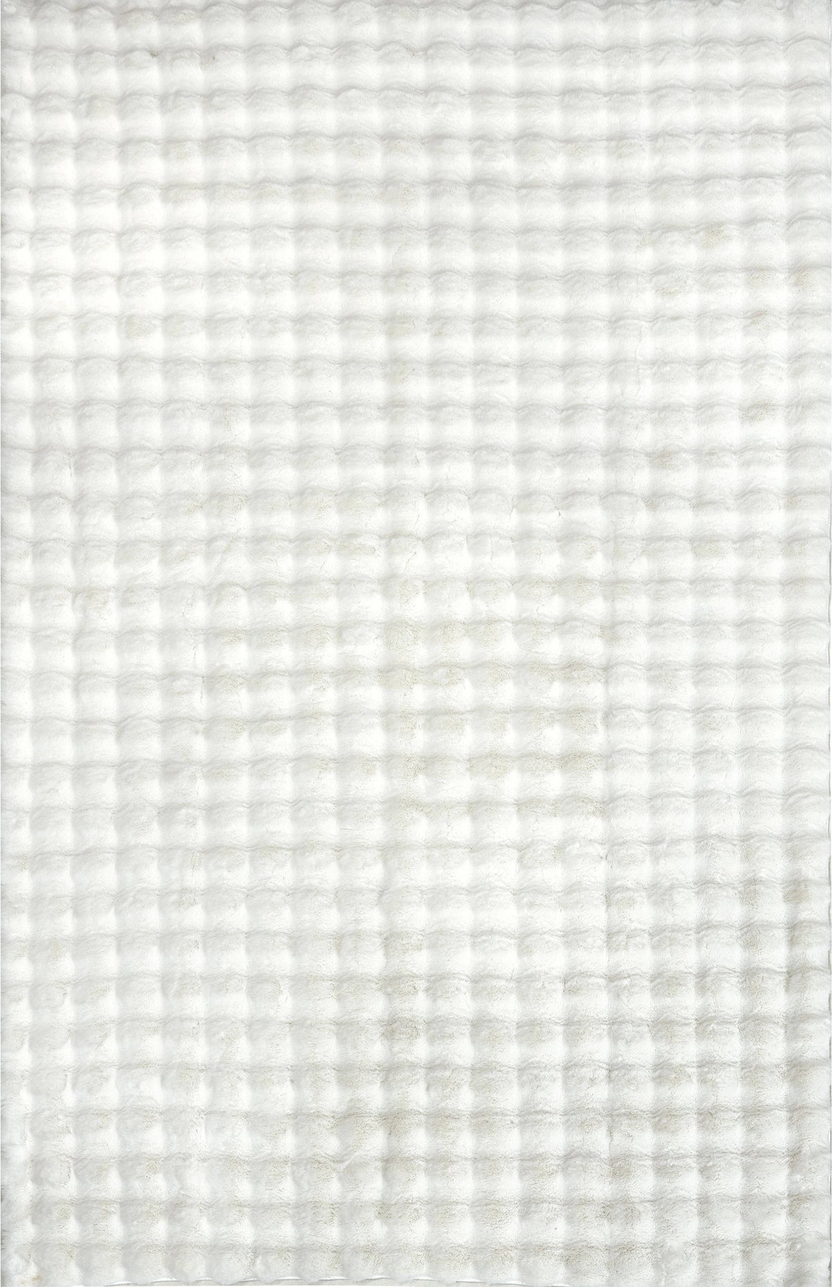 nuLOOM Jeni Solid Faux Rabbit Machine Washable Area Rug White 3' 9" x 6' - Product image 1